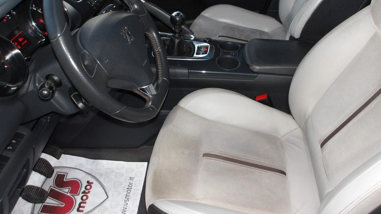 PEUGEOT 3008 1.6 DIESEL-TETTO-PREZZO PROMO!