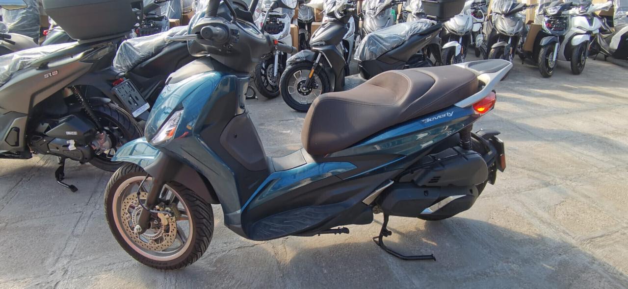 Piaggio Beverly 400 DEL 2024 USATO