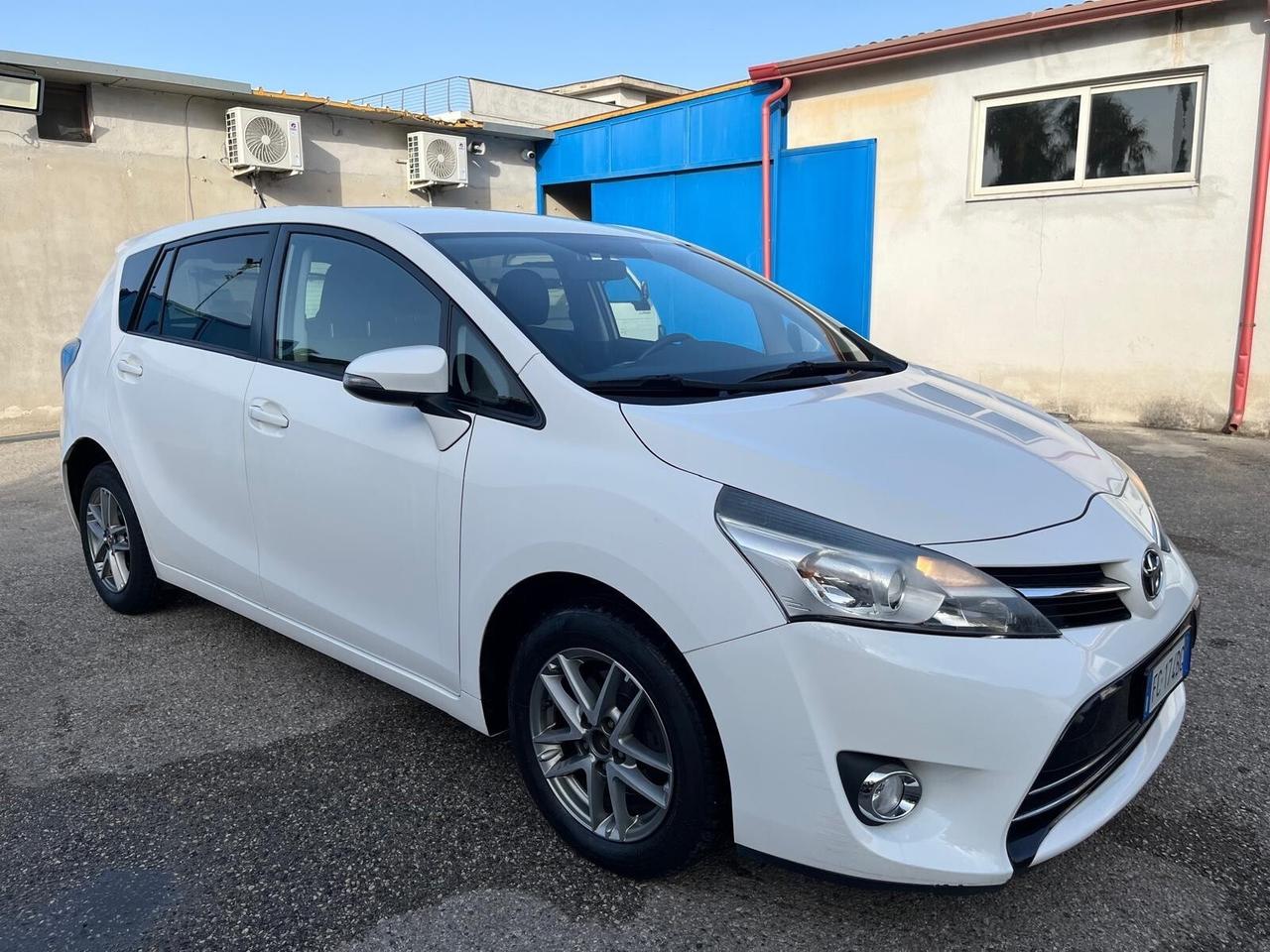 Toyota verso 1.6 D-4D- km 140000-12/2015