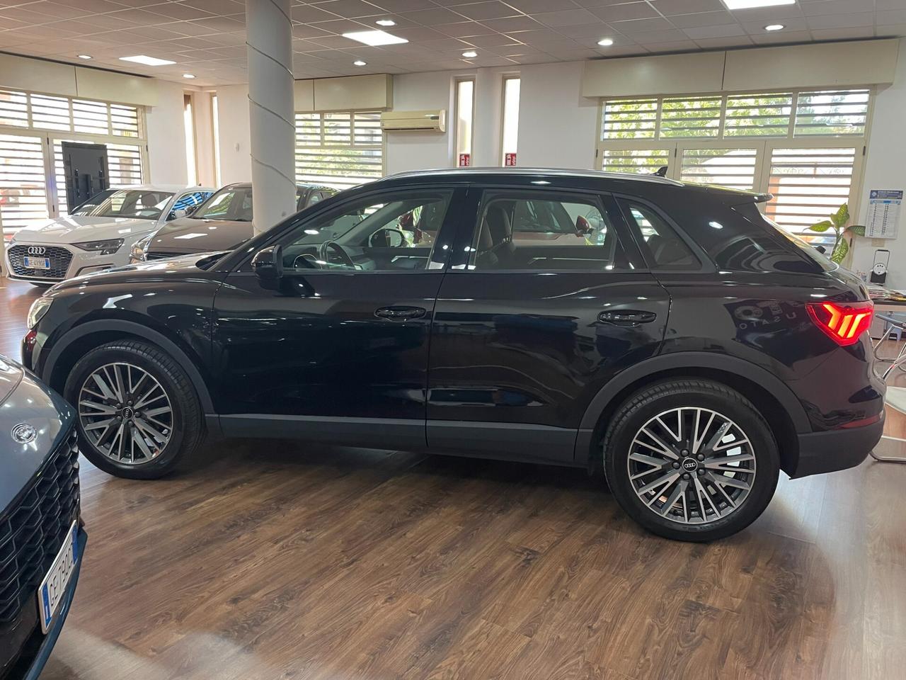 AUDI Q3 35 2.0 TDI 150CV BUSINESS