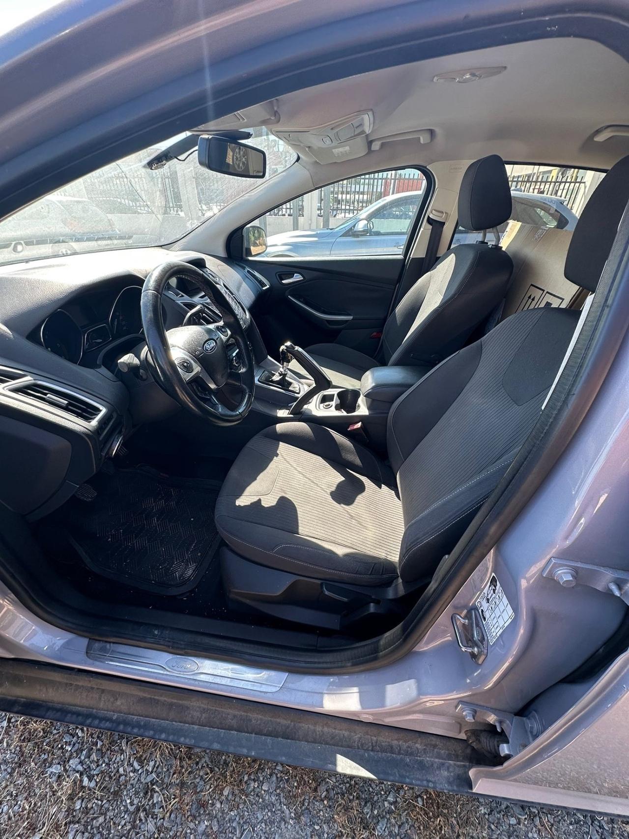 Ford Focus 2.0 TDCi 115 CV Powershift Titanium