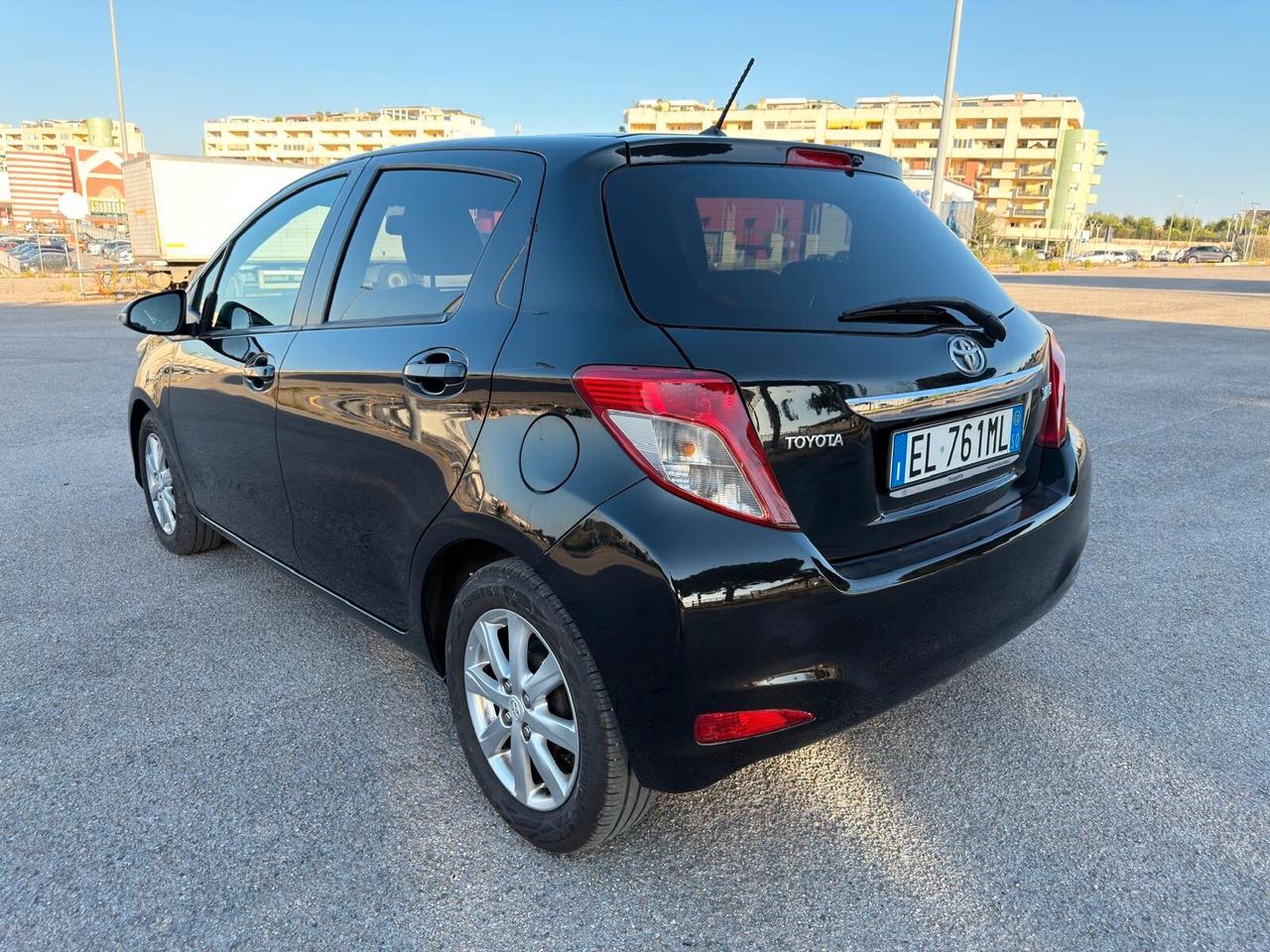 Toyota Yaris 1.4 D-4D 5 porte Lounge