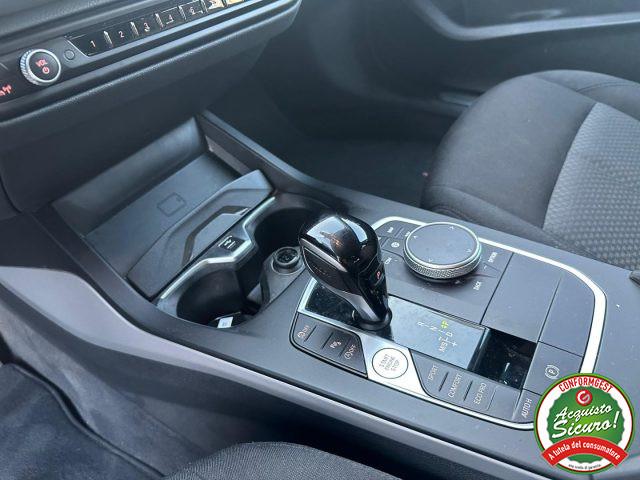 BMW 118 i 5p. Advantage Automatica Led