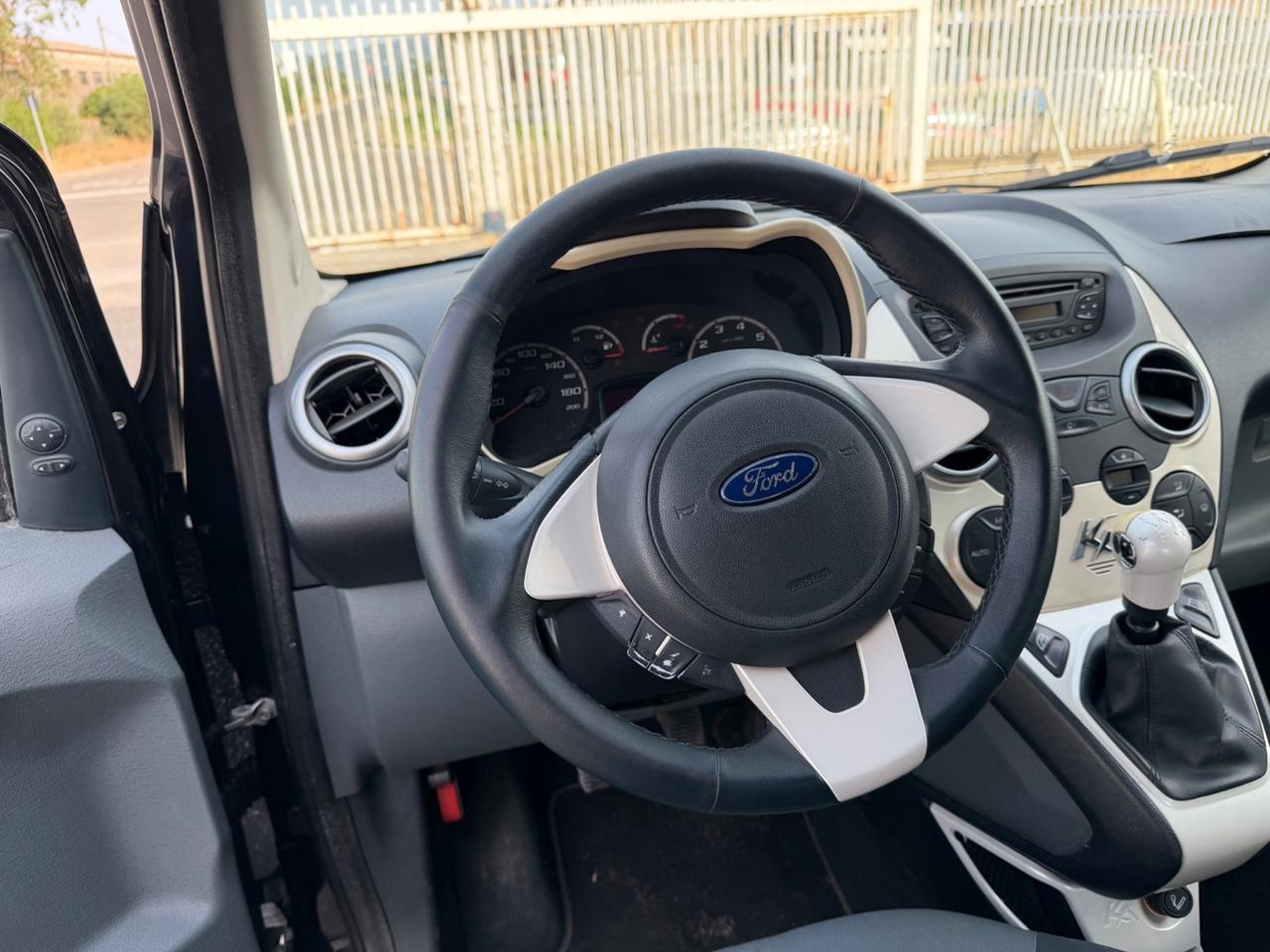 Ford Ka 1.3 TDCi 75CV TITANIUM