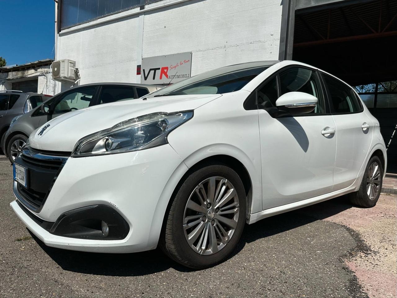 Peugeot 208 BlueHDi 75 5 porte Allure