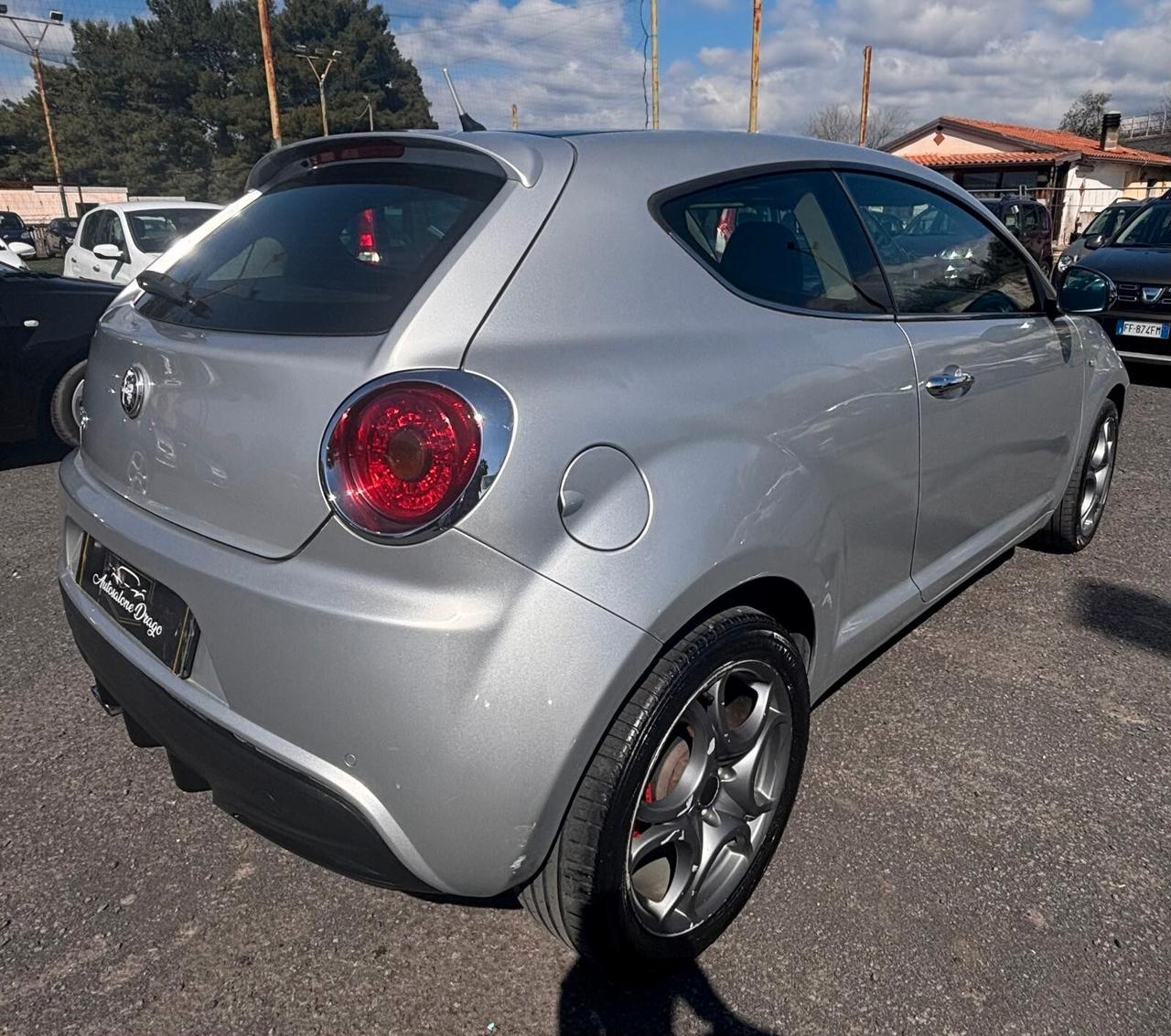 Alfa Romeo MiTo 1.6 JTDm 16V Distinctive Sport Pack