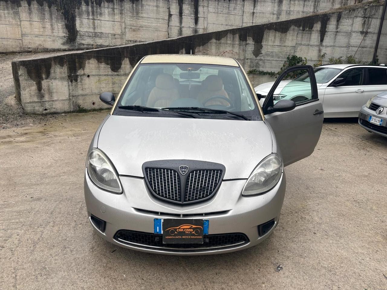 Lancia Ypsilon 1.3 MJT 75 CV Platino SATINATA