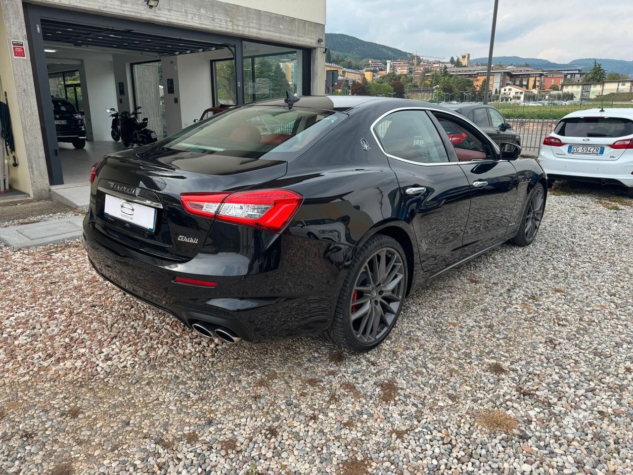 Maserati Ghibli GRANSPORT 3.0 V6 250cv - UNICO PRO
