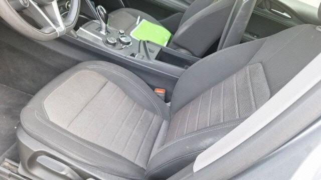 Alfa Romeo Stelvio 2.2 Turbodiesel 160 CV AT8 RWD