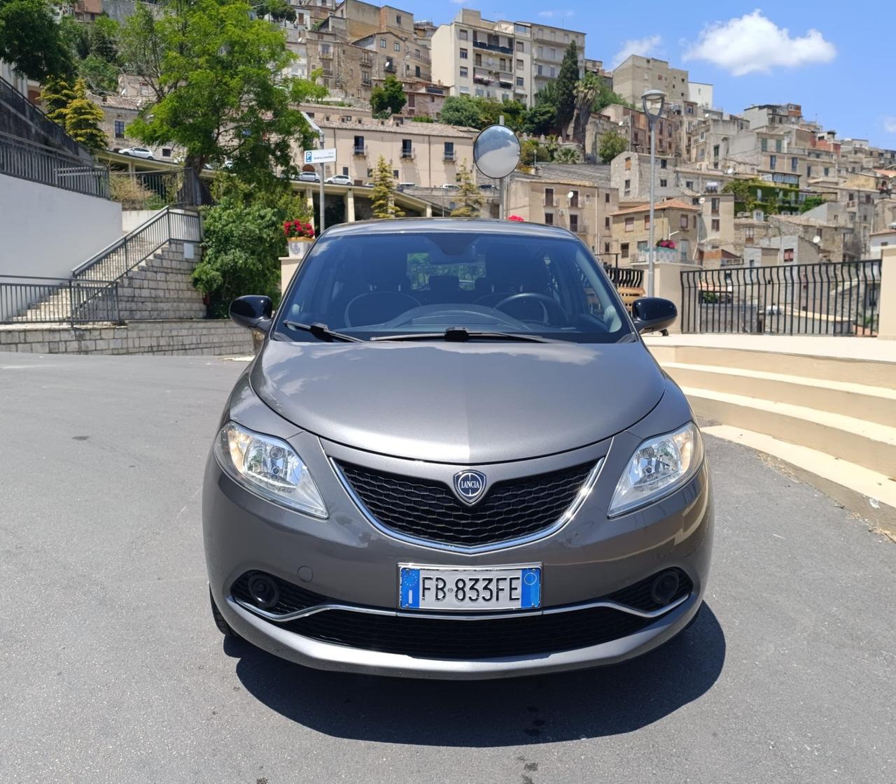 Lancia Ypsilon 1.3 MJT 16V 95 CV 5 porte S&S Gold