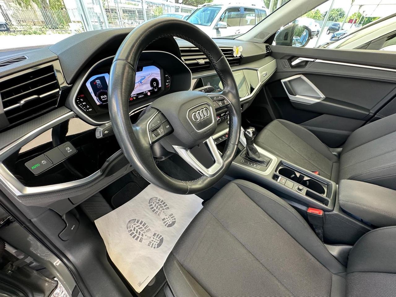 Audi Q3 35 TDI S tronic Business