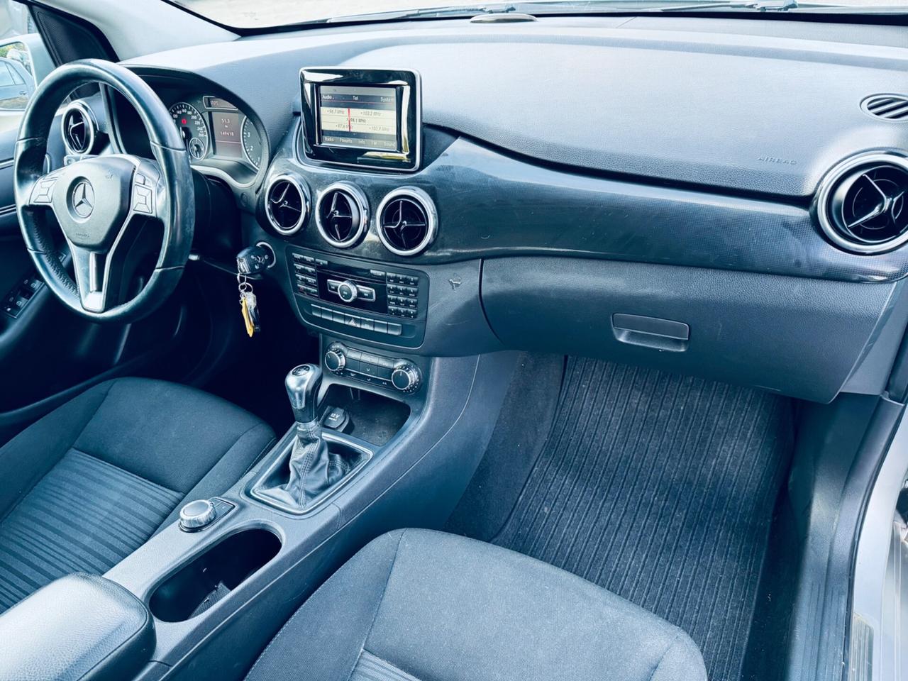 Mercedes-benz B 180 Premium