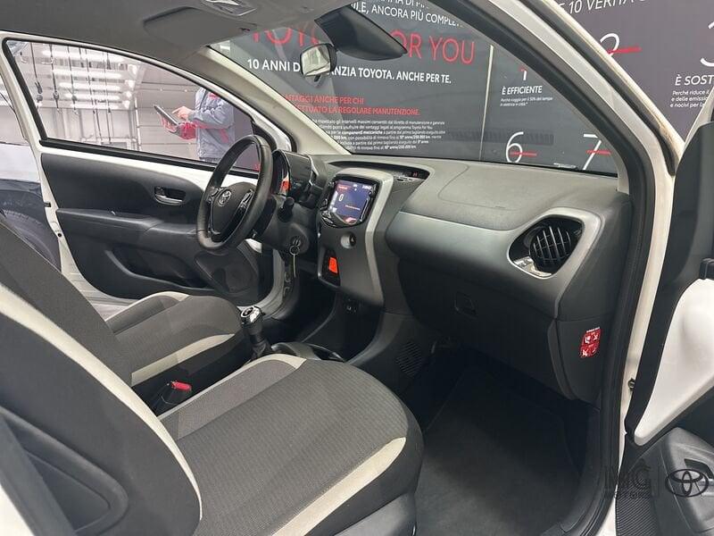 Toyota Aygo Connect 1.0 VVT-i 72 CV 5 porte x-play
