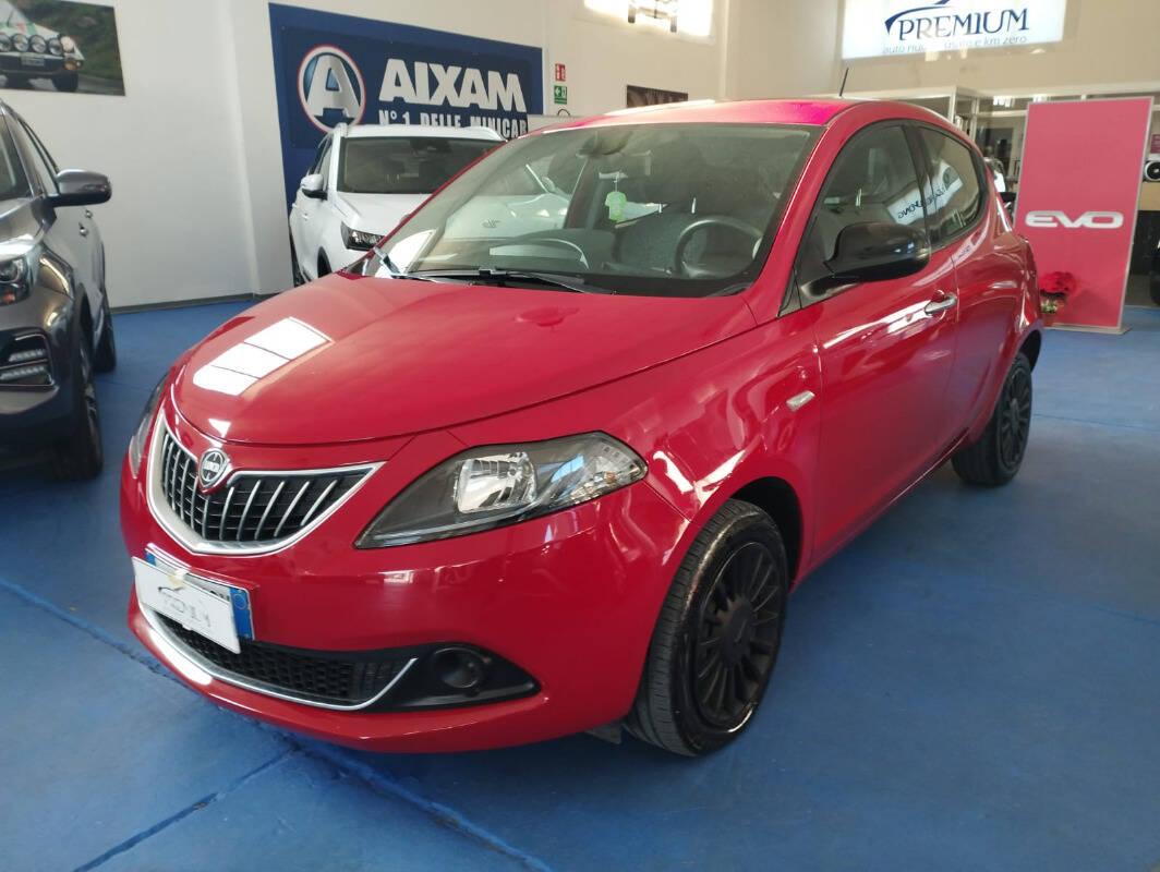 Lancia Ypsilon III 1.0 firefly hybrid Silver s&s 70cv 5p.ti