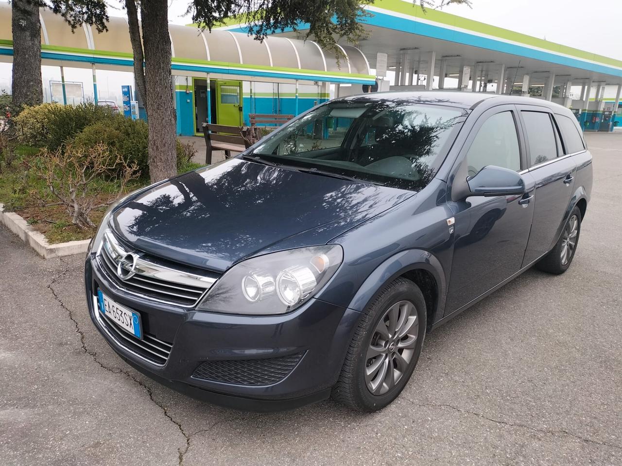 Opel Astra 1.6 16V GPL-TECH Station Wagon Edition
