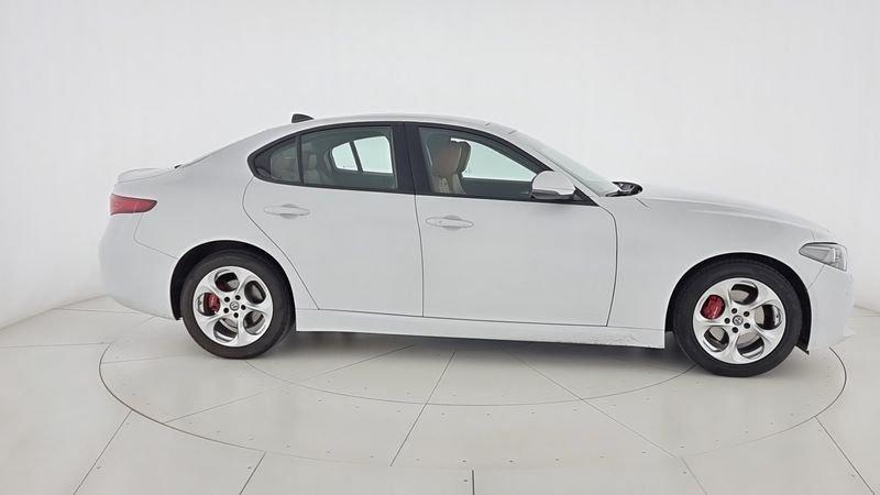 Alfa Romeo Giulia 2.0 Turbo 200 CV AT8 Executive