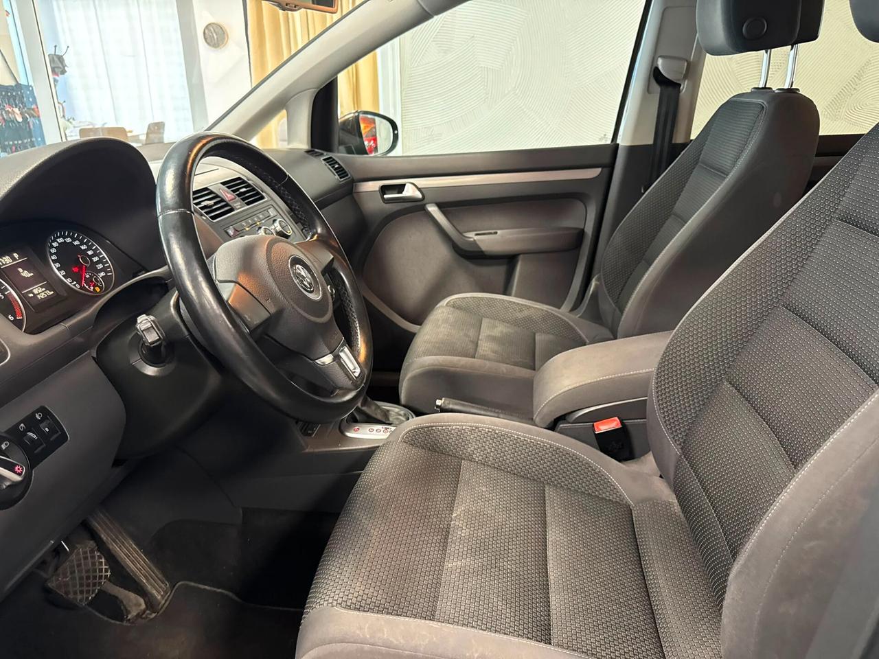 Volkswagen Touran Business 1.6 TDI DSG Comfortline