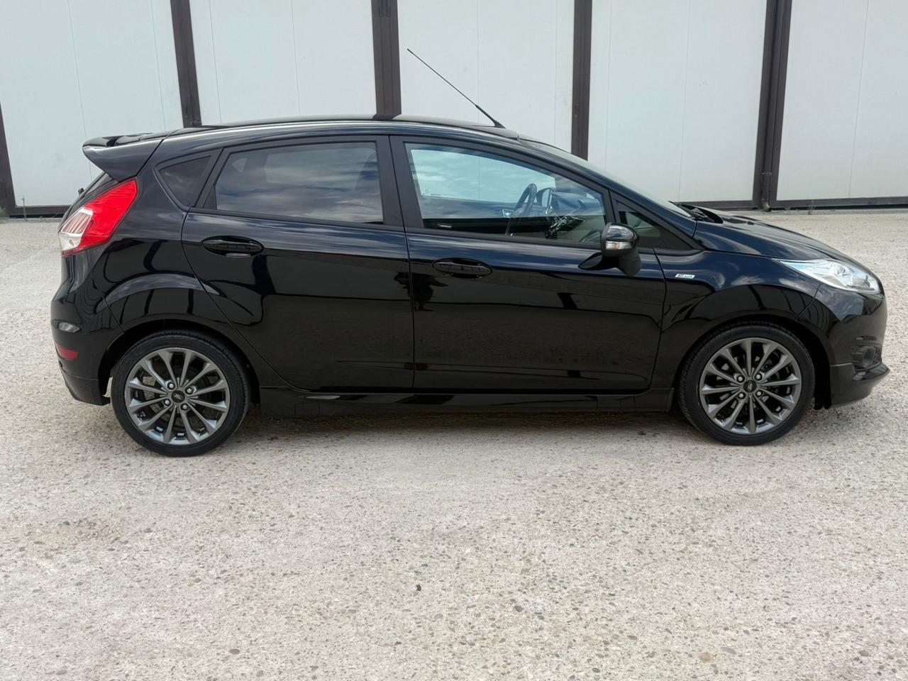 Ford Fiesta 1.5 TDCi 95CV 5 porte ST-Line
