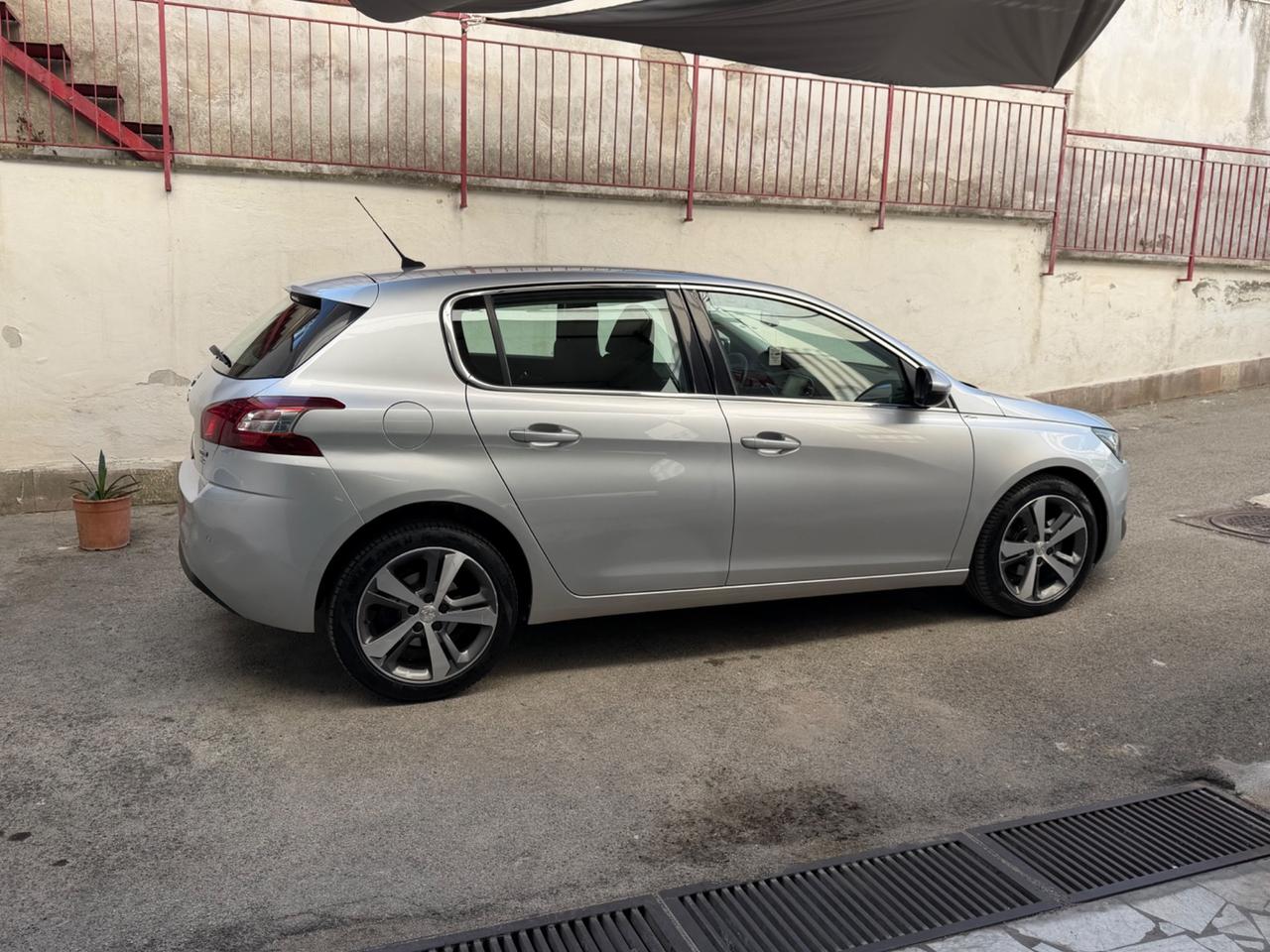 Peugeot 308 ALLURE