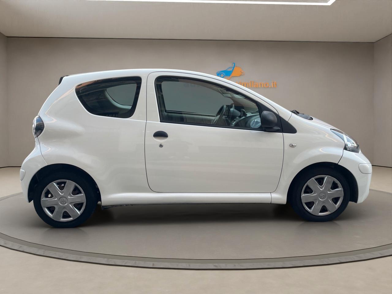 Toyota Aygo UNICO PROPRIETARIO - NEOPATENTATI