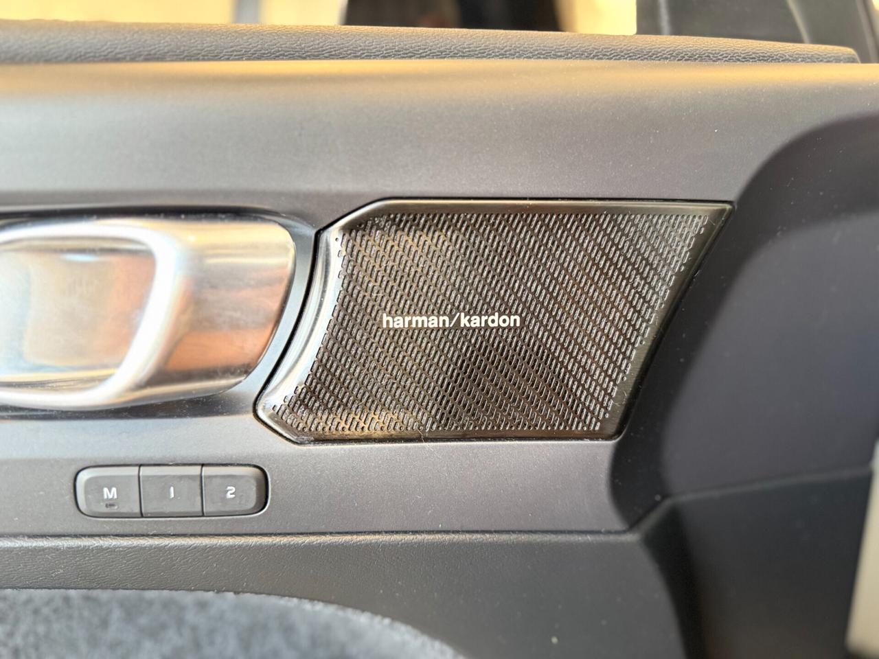 Volvo XC40 D4 AWD Geartronic R-design