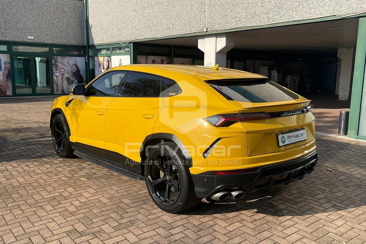 LAMBORGHINI Urus 4.0