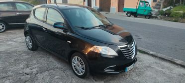 Lancia Ypsilon 1.3 MJT 16V 95 CV 5 porte S&S Silver