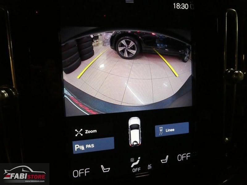 Volvo XC40 1.5 T2 129Cv Momentum - LED, Navi, Cockpit, Traino