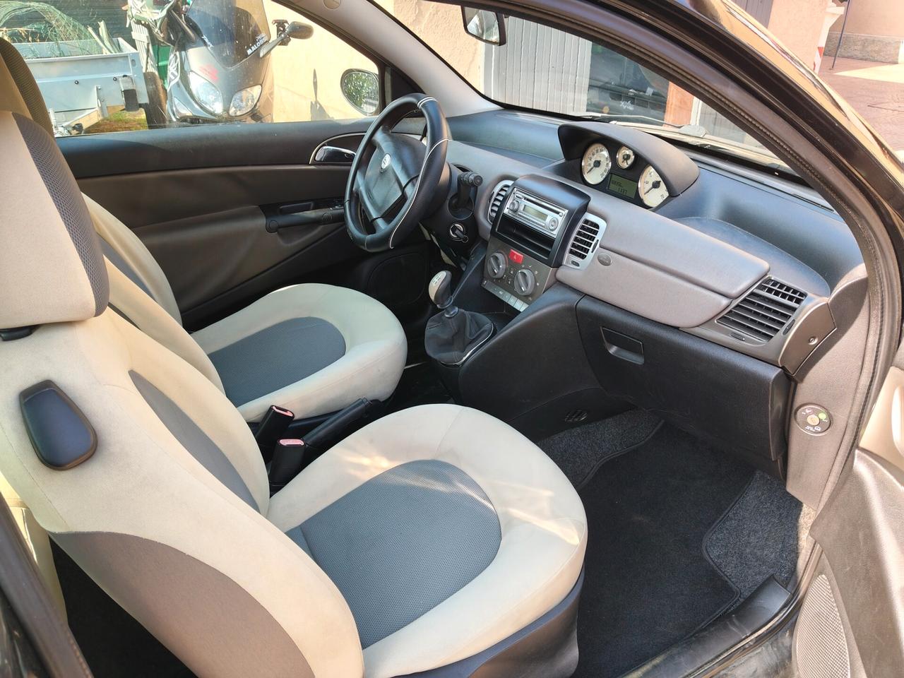 Lancia Y 1.2 Oro Benzina Ok Neopatentati