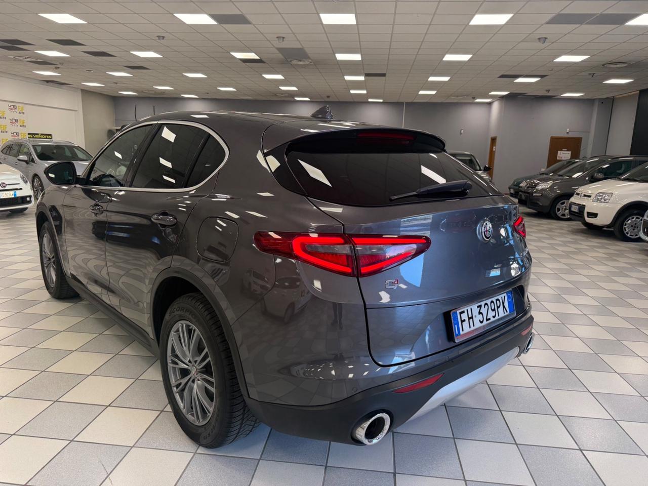 Alfa Romeo Stelvio 2.2 Turbodiesel 210 CV AT8 Q4 Super