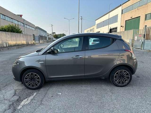 Lancia Ypsilon 1.0 FireFly 5porte S&S Hybrid Gold