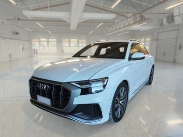 AUDI Q8 45 TDI quattro tiptronic Sport