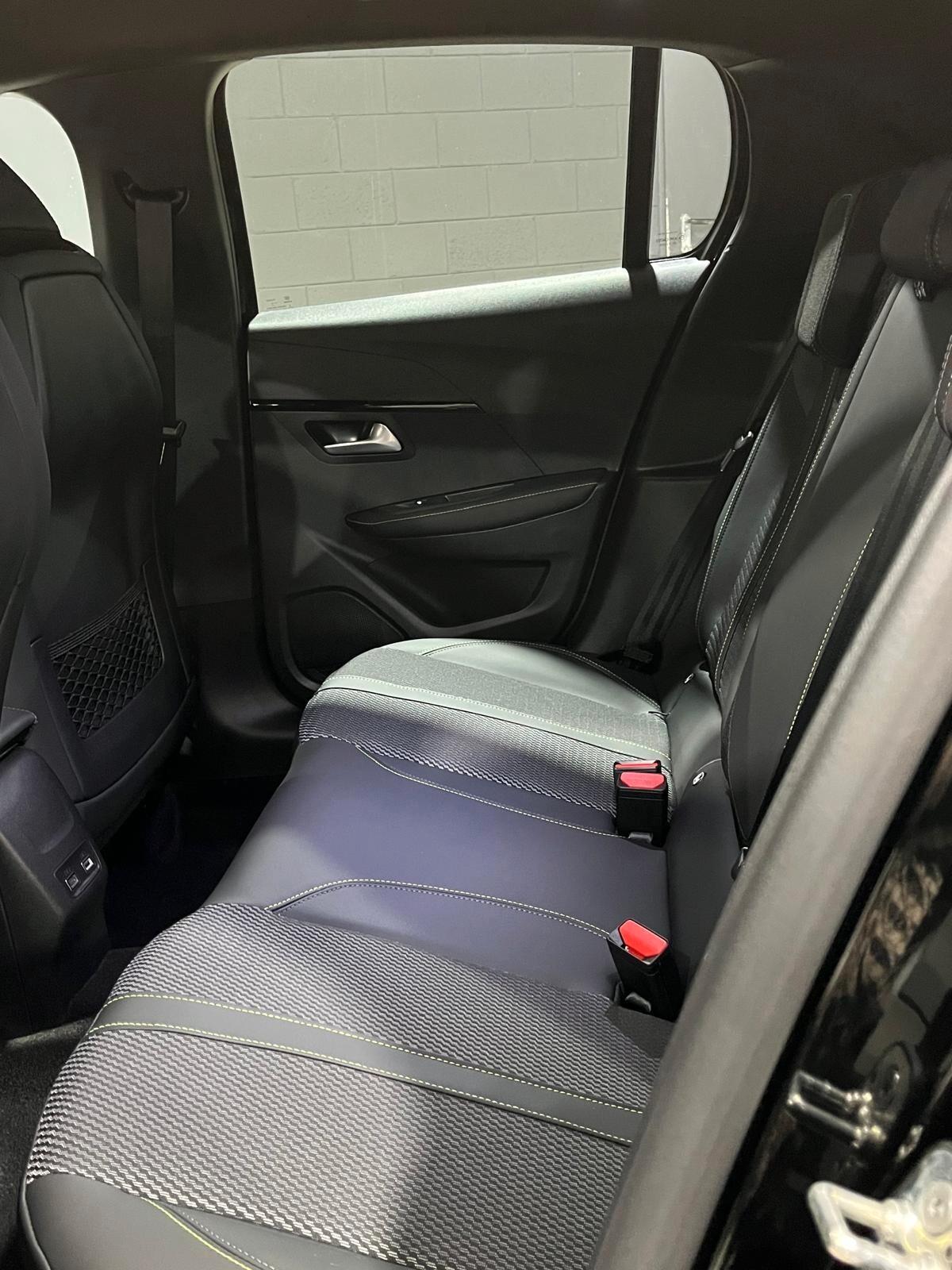 Peugeot 208 Hybrid 110 e-DCS6 GT