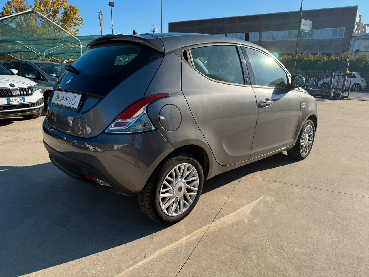 LANCIA YPSILON unico-pr 1.2 Gold 72.500 km