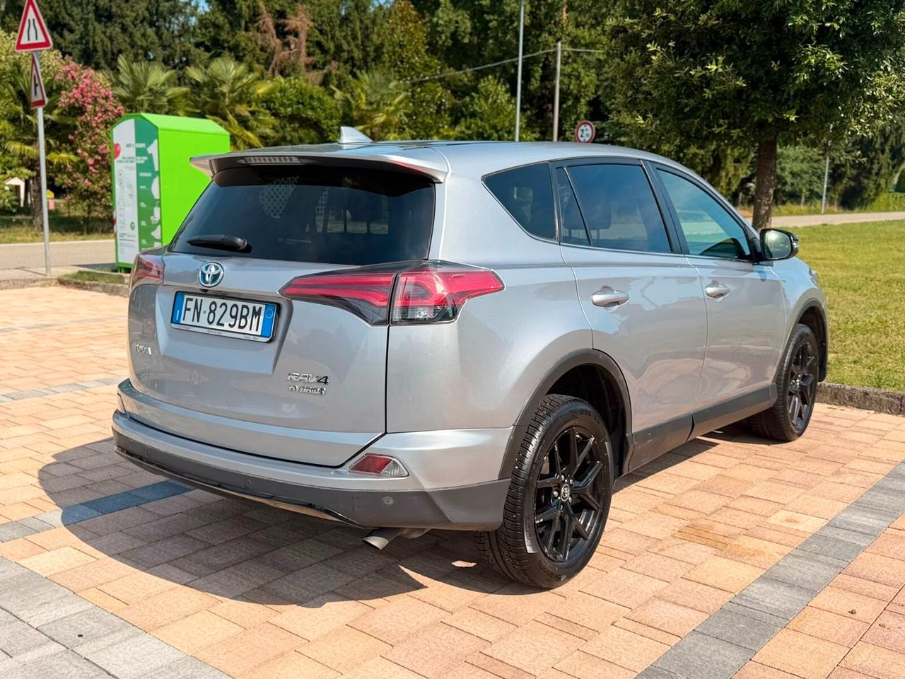 Toyota RAV 4 RAV4 2.5 Hybrid 2WD Lounge