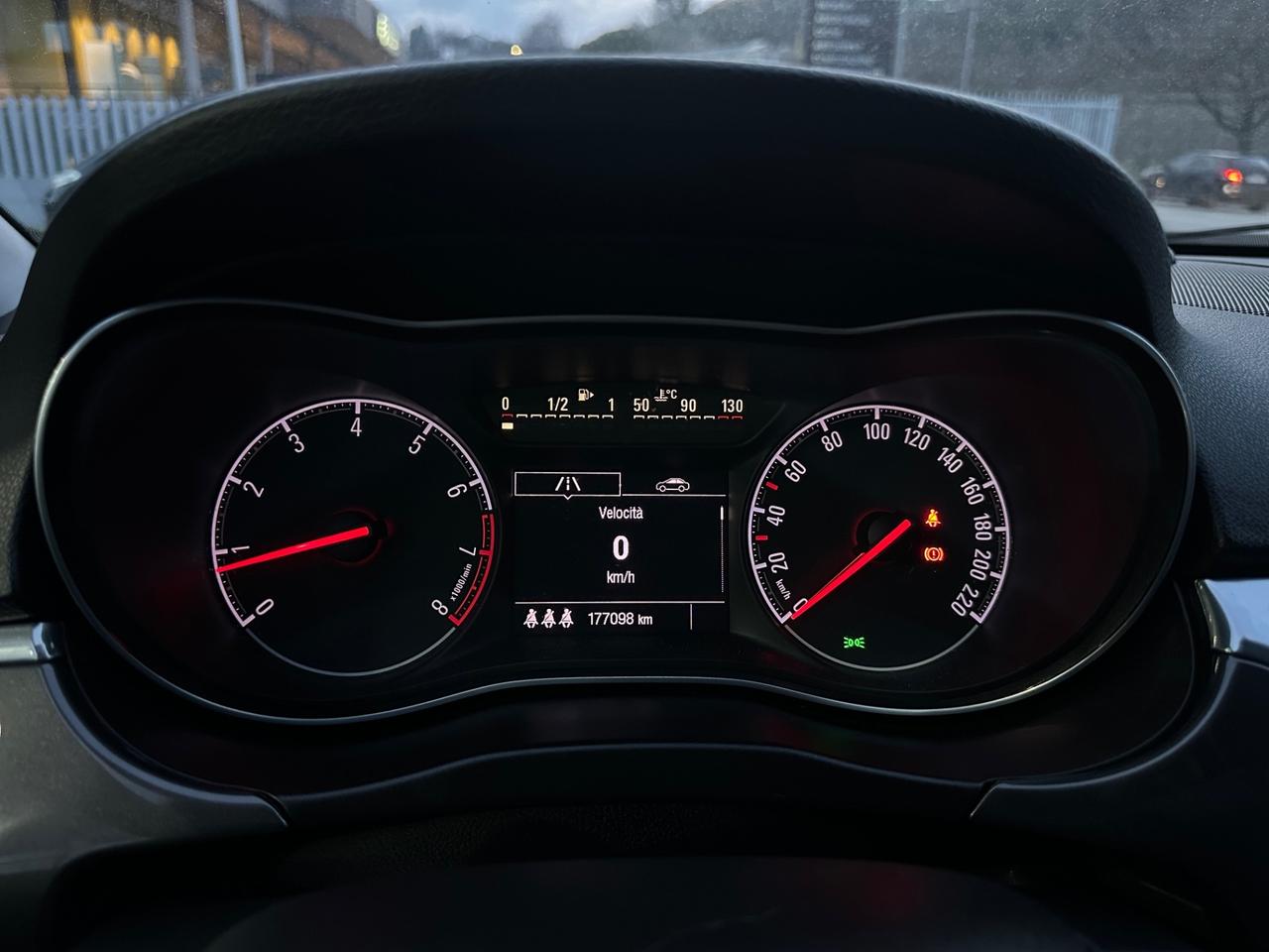 Opel Corsa 1.4 90CV GPL Tech 5 porte b-Color