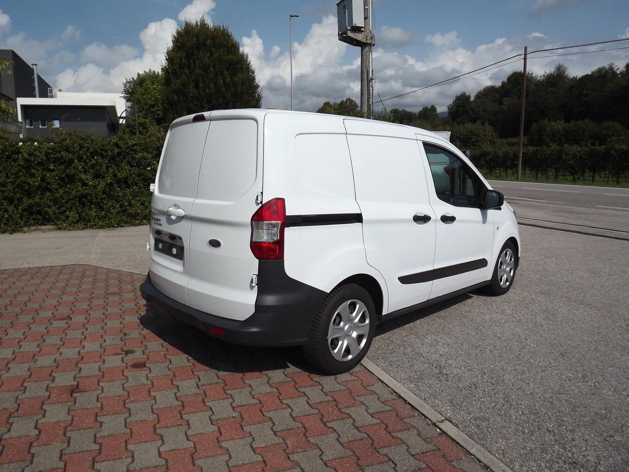 FORD TRANSIT COURIER 1.5 D