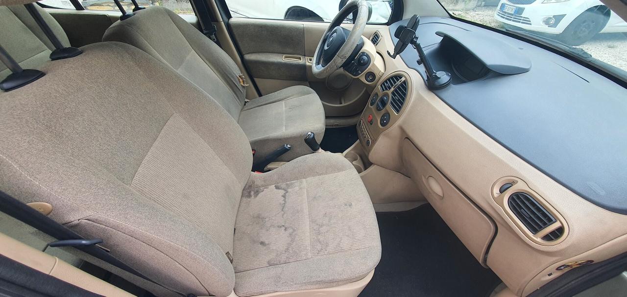 Renault Modus 1.5 dCi 82CV Confort Dynamique