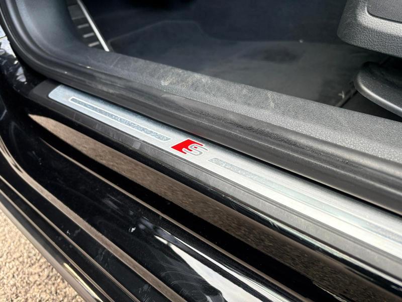 Audi A4 Avant 40 2.0 tdi 204 CV mhev S line edition quattro s-tronic