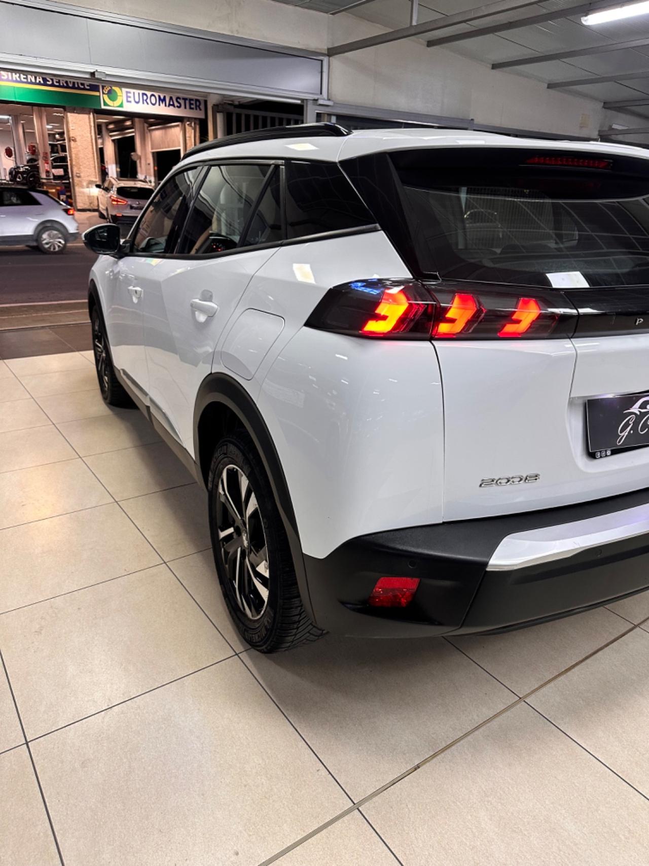 Peugeot 2008 BlueHDi 130 S&S EAT8 Allure Navi Pack