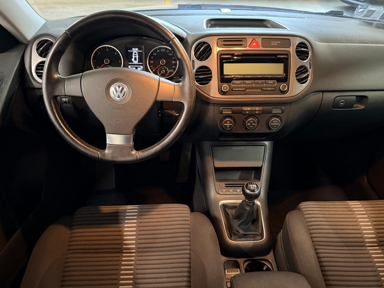 Volkswagen Tiguan 2.0 16V TDI DPF Sport & Style (18°)