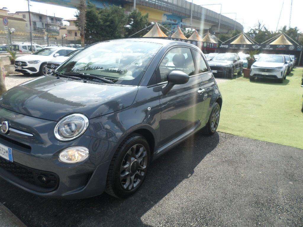 Fiat 500 1.0 Hybrid Red