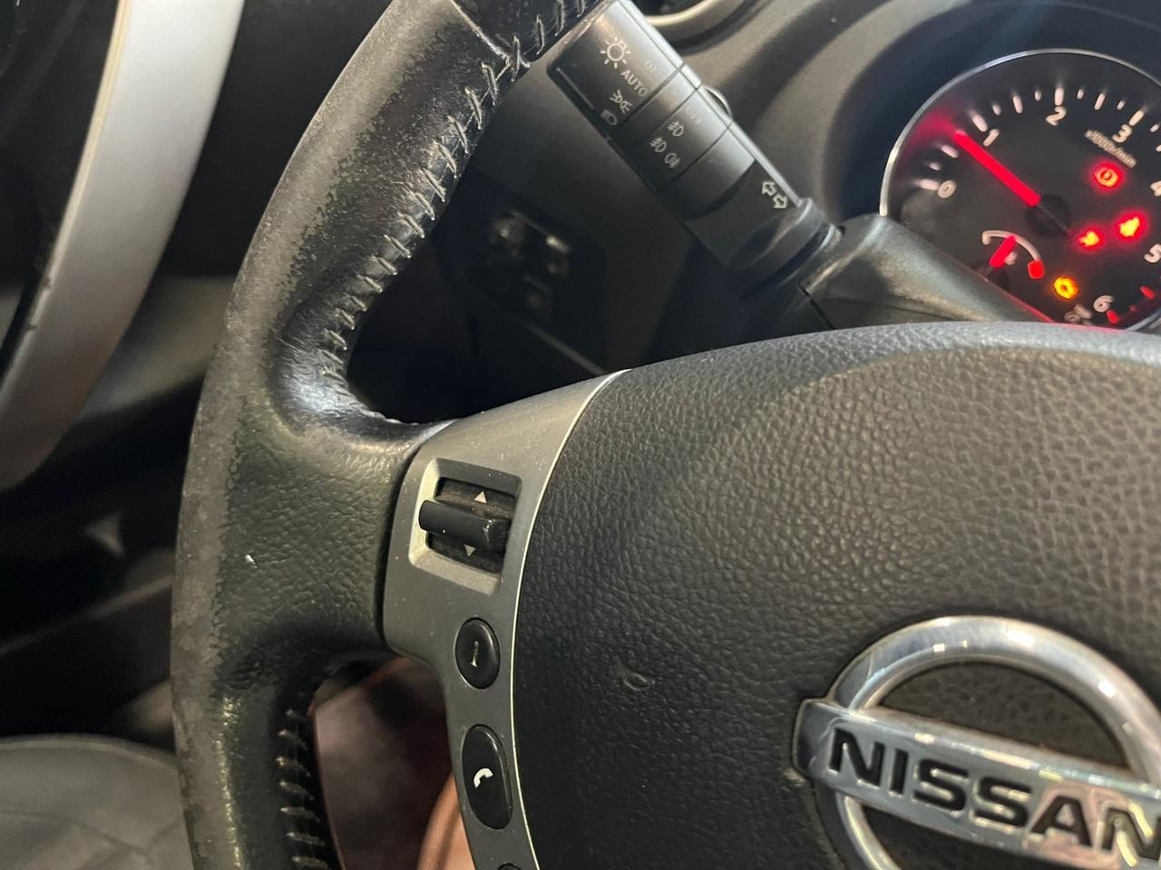 Nissan Qashqai 2.0 dCi DPF Tekna 7 POSTI TETTO