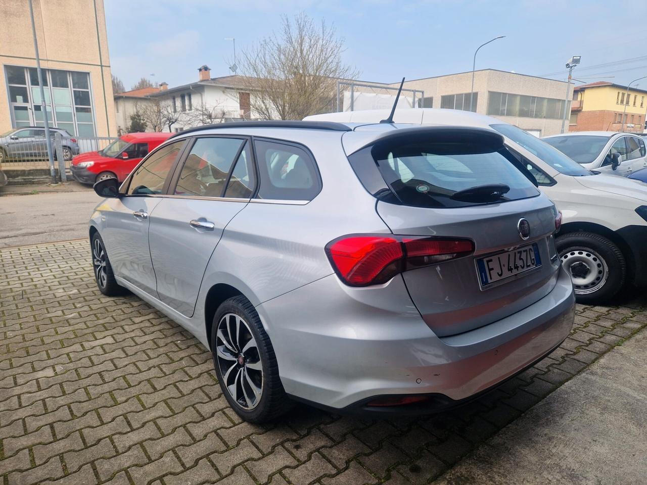 Fiat Tipo 1.3 MTJ SeS SW LOUNGE