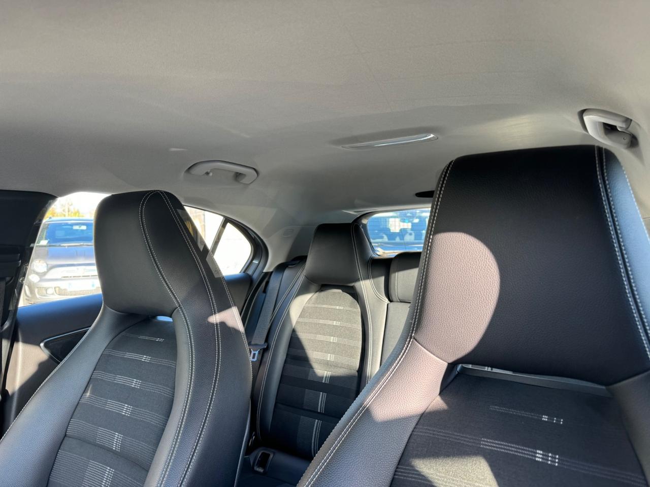 Mercedes-benz A 200 d Premium