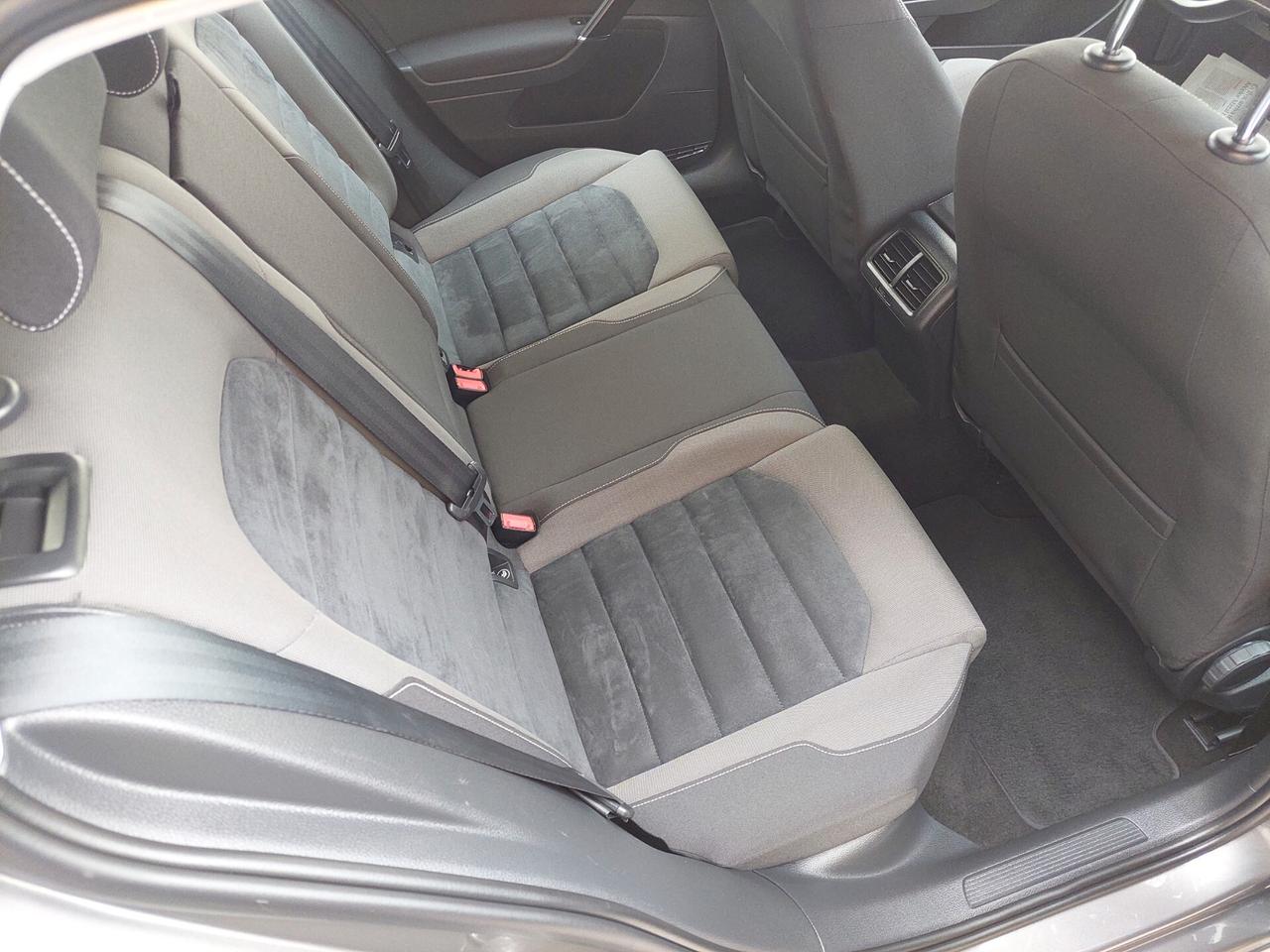 Volkswagen Golf 1.6 TDI 110 CV 5p. Highline BlueMotion Technology