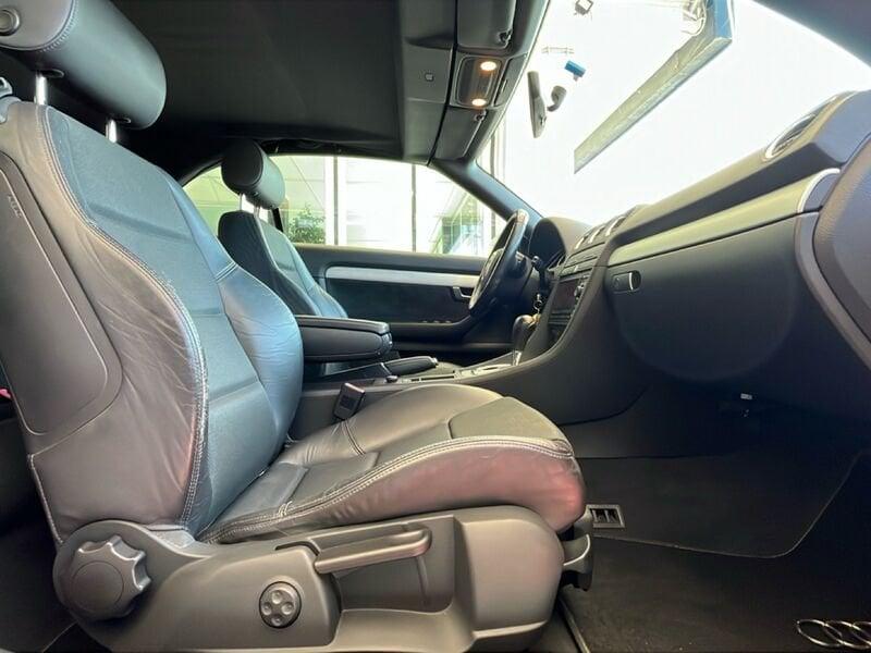 Audi A4 A4 Cabrio 2.0 tdi *AUTOMATICA*