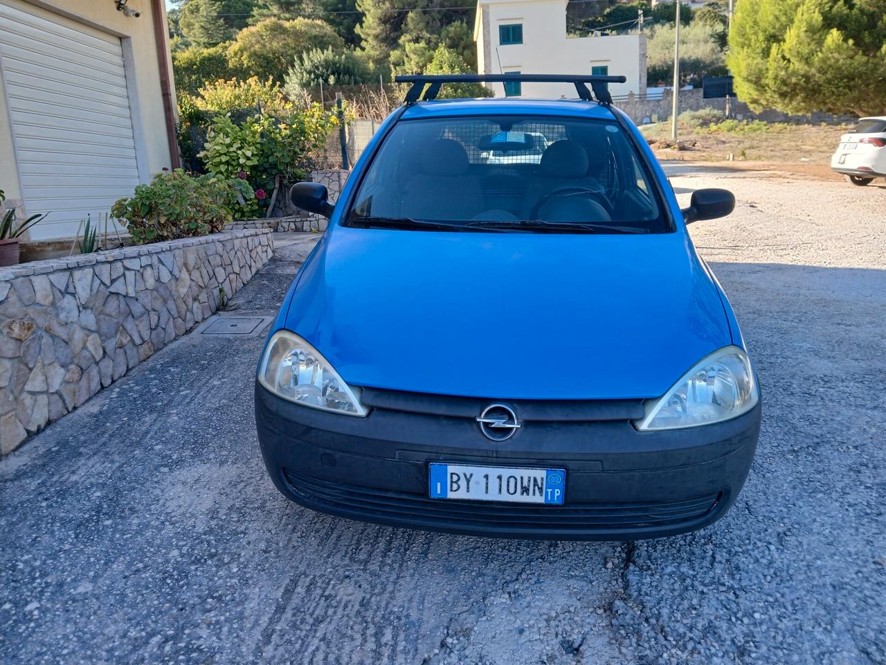 Opel Corsa Autocarro