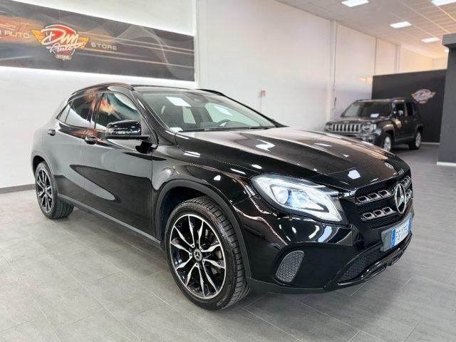 MERCEDES-BENZ GLA 200 d Automatic Premium Enduro
