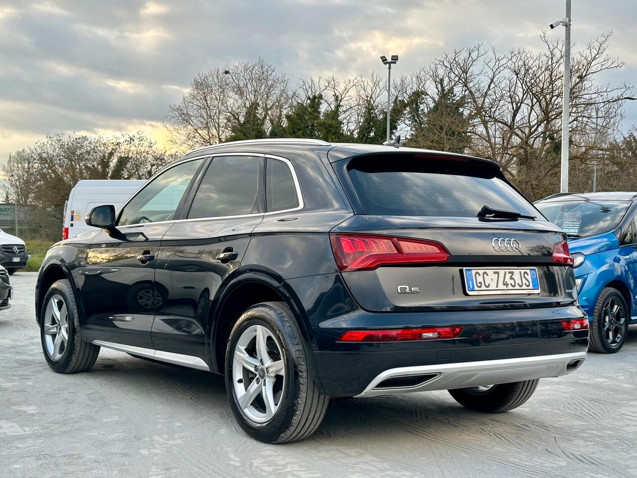 Audi Q5 45 TFSI quattro S tronic Business Sport